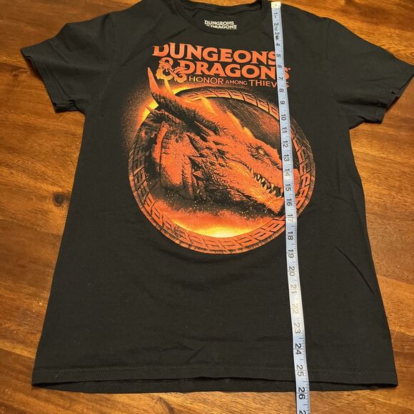 Dungeon's & Dragon's Size Small T Shirt Mens 100% Cotton Honor Among Thieves - Picture 5 of 6